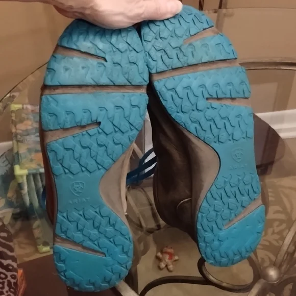 Ariat Men's Brown Casual Shoes with Blue Accents - Picture 4 of 5